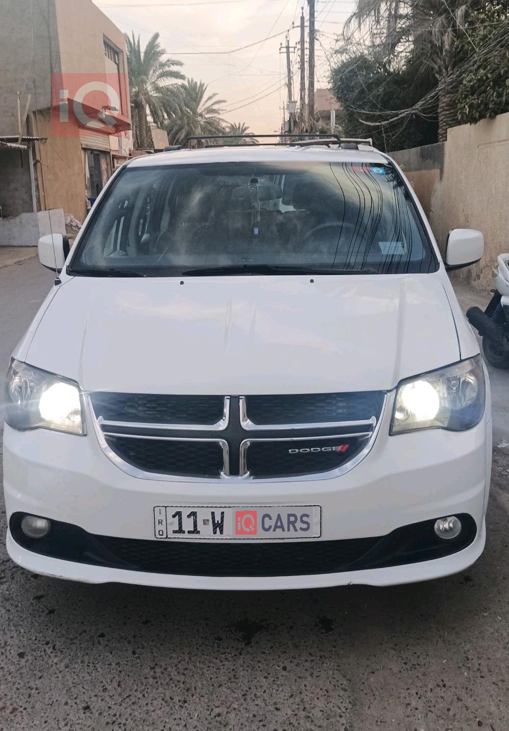 دودج جراند كارافان